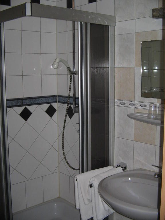 Hotel Alt Wassenberg Quarto foto